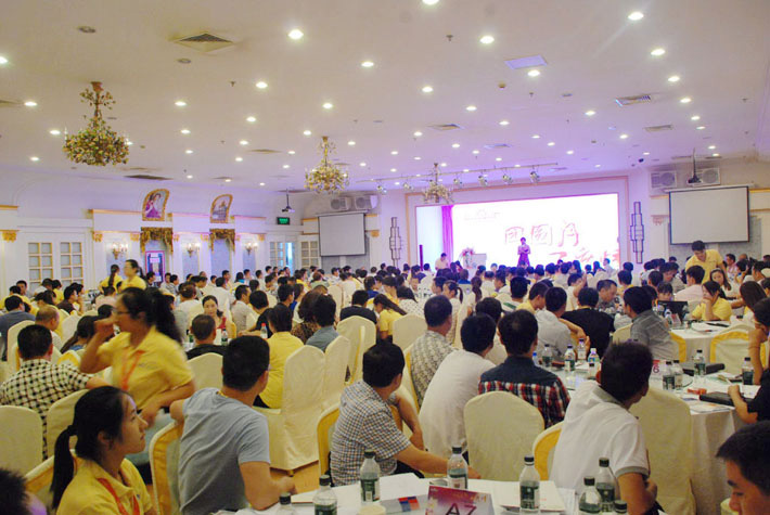 團(tuán)圓月，百度情——2014年百度推廣中秋答謝會活動報道